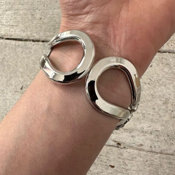 Vintage 1960s Whiting And Davis 3 Piece Bracelet Earrings Ring Set - Picture 7 of 16